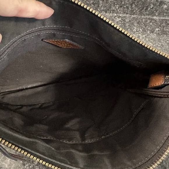 Fossil Pebbled Leather Black Crossbody Bag w/ Tassel Pull - Picture 13 of 14